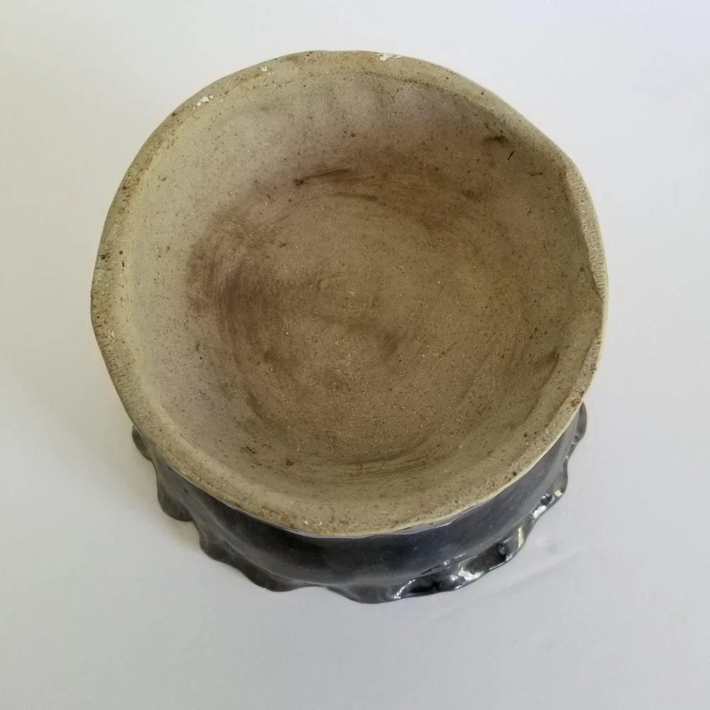 HANDMADE BLACK CLAY JEWELRY BOWL《393》fluted edge‎ black